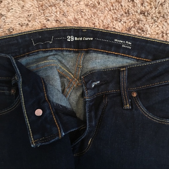 Levis - Picture 2 of 2